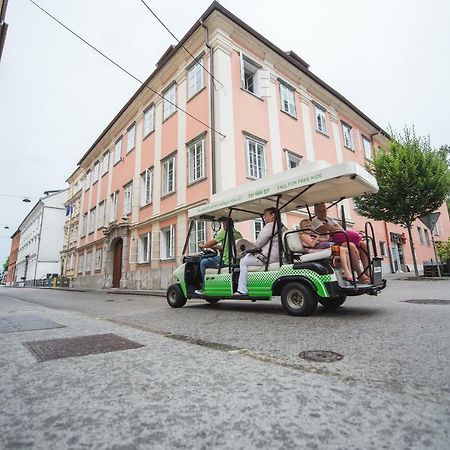 Feel Ljubljana Centre Apartment Luaran gambar